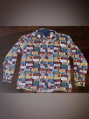 Vintage Men’s Tommy Hilfiger Multicolor Logo Long-Sleeve Button Up, size medium